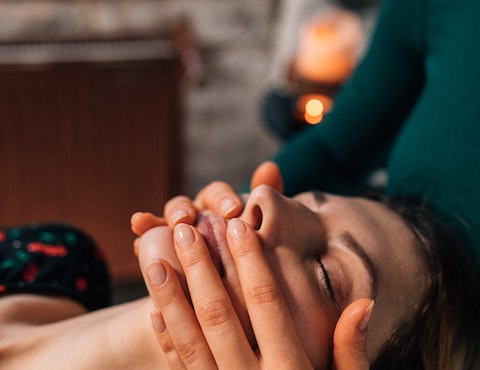 MAISON MO - Issoire - Massage bien-être SOIN COMPLET DU VISAGE  (60 ou 90 min)